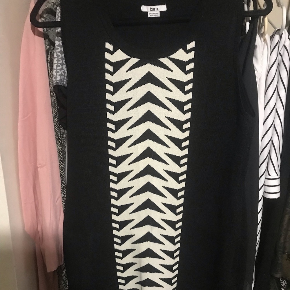 2x25 ❤️🔥 NWOT Bar III knee length dress. 2x25 ❤️🔥